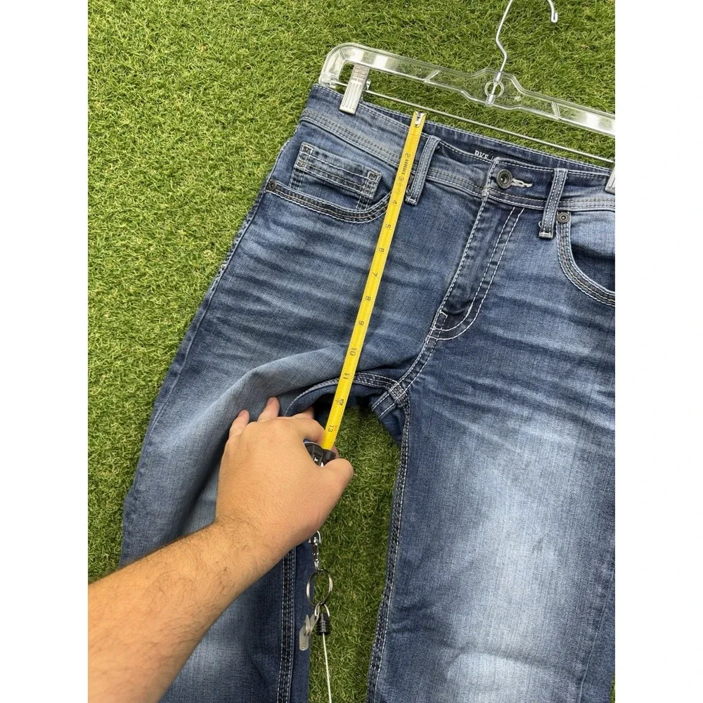 BKE Jeans Mens 32x30 Jake Straight Leg Light Wash Buckle Stretch Modern Y2K Work